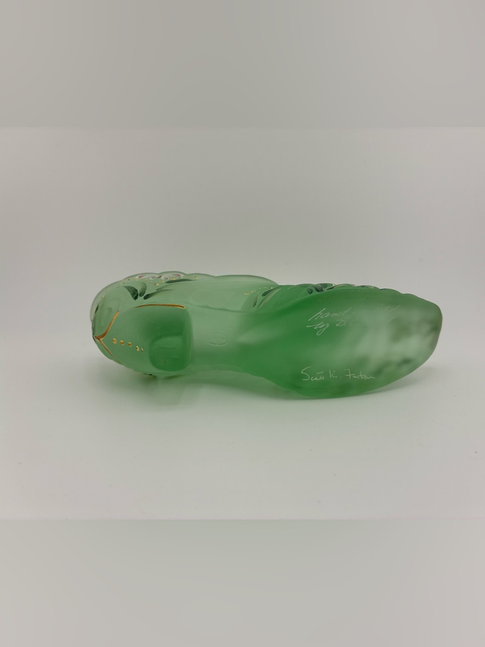 Fenton Green Frosted Glass Shoe with Pink Floral Accents and cat - Picture 5 of 8